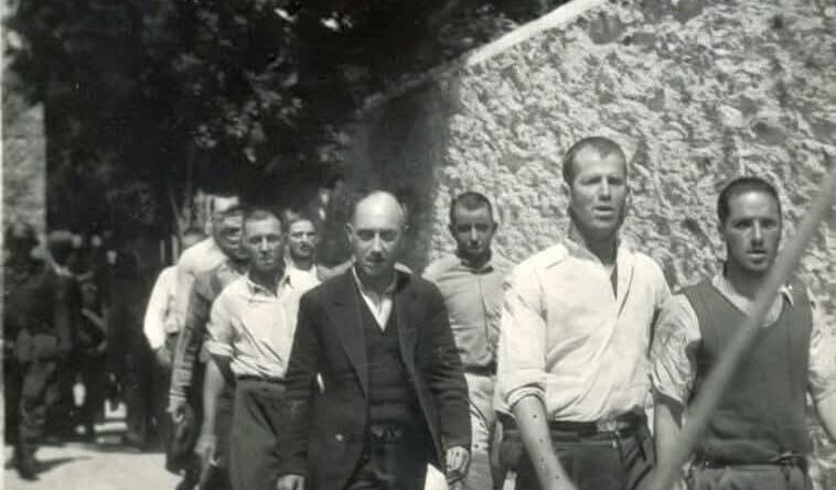 Για τα φωτογραφικά ντοκουμέντα με τους 200 εκτελεσμένους κομμουνιστές στην Καισαριανή